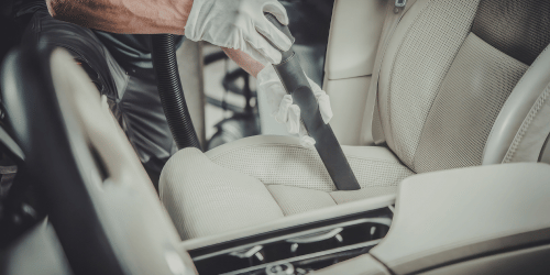 ניקוי ריפודים ברכב