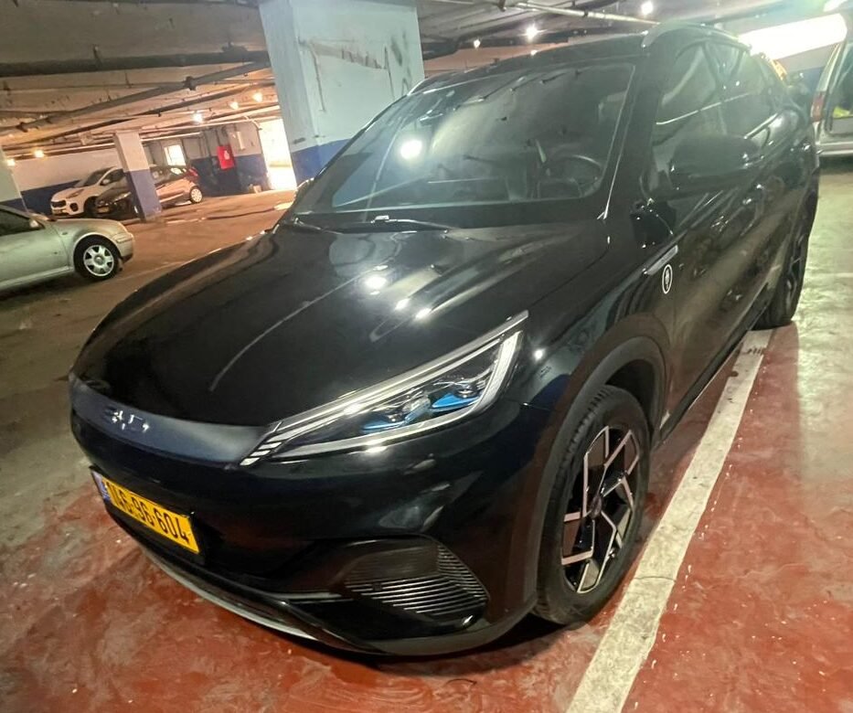 ציפוי גרפן Revivify ופוליש מקצועי ל-BYD שחור - אחרי הטיפול