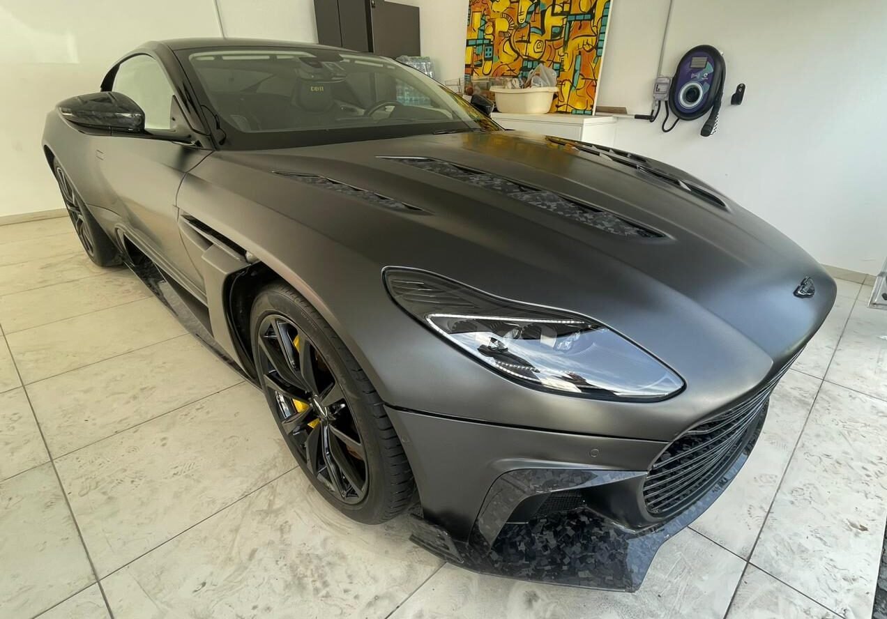 אסטון מרטין DB11 - דיטיילינג פרימיום בבית הלקוח בהרצליה - לאחר הטיפול