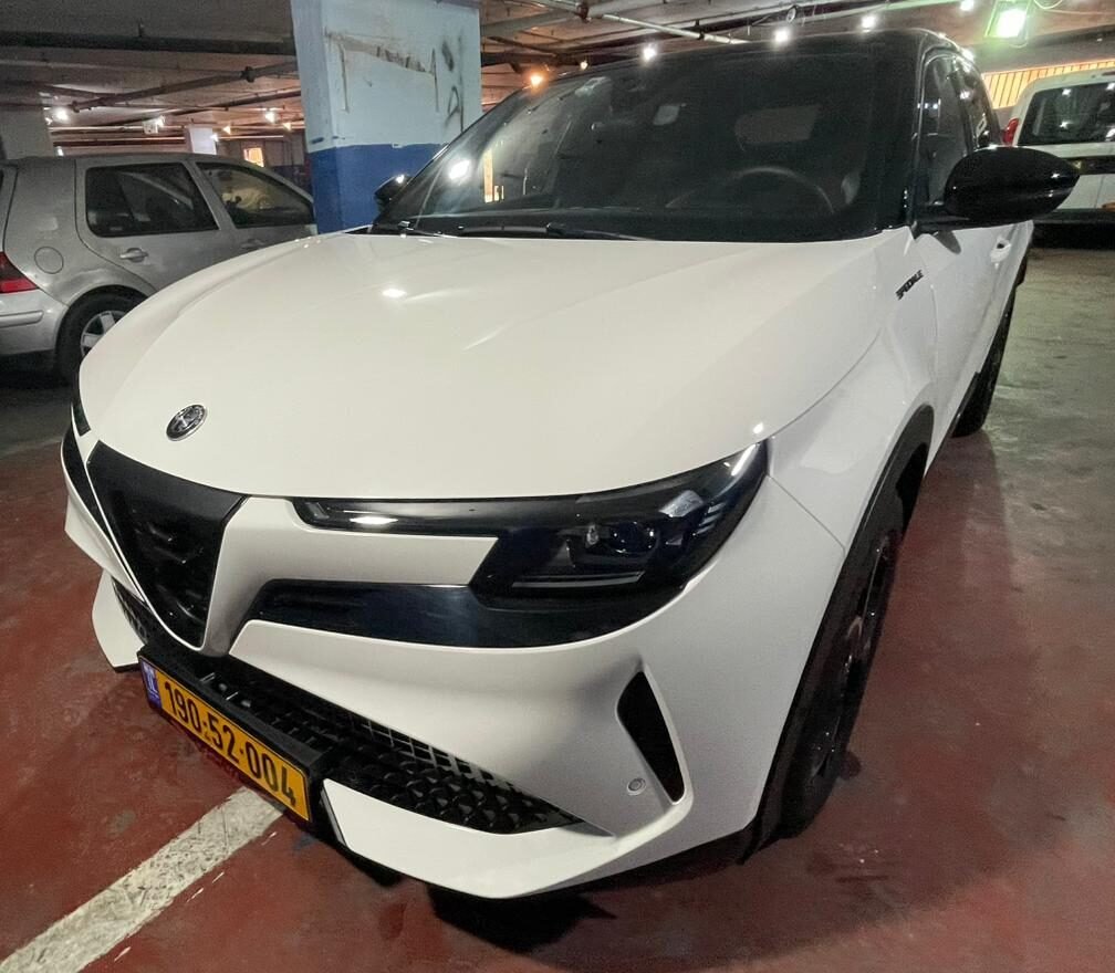 דיטיילינג לאלפא רומיאו Junior Speciale
