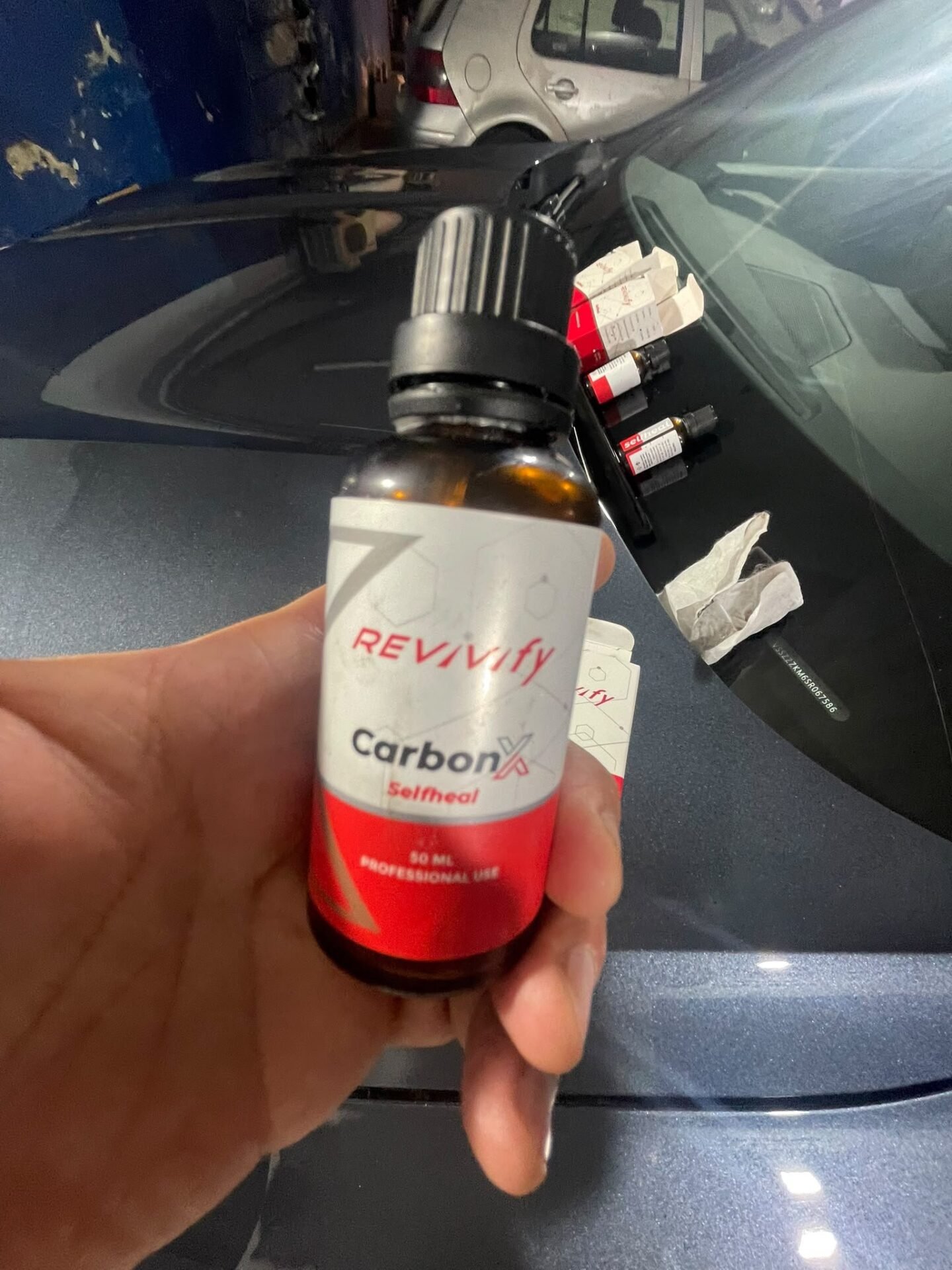בקבוק Revivify Carbon X Selfheal על הקופרה פורמנטור לפני הציפוי