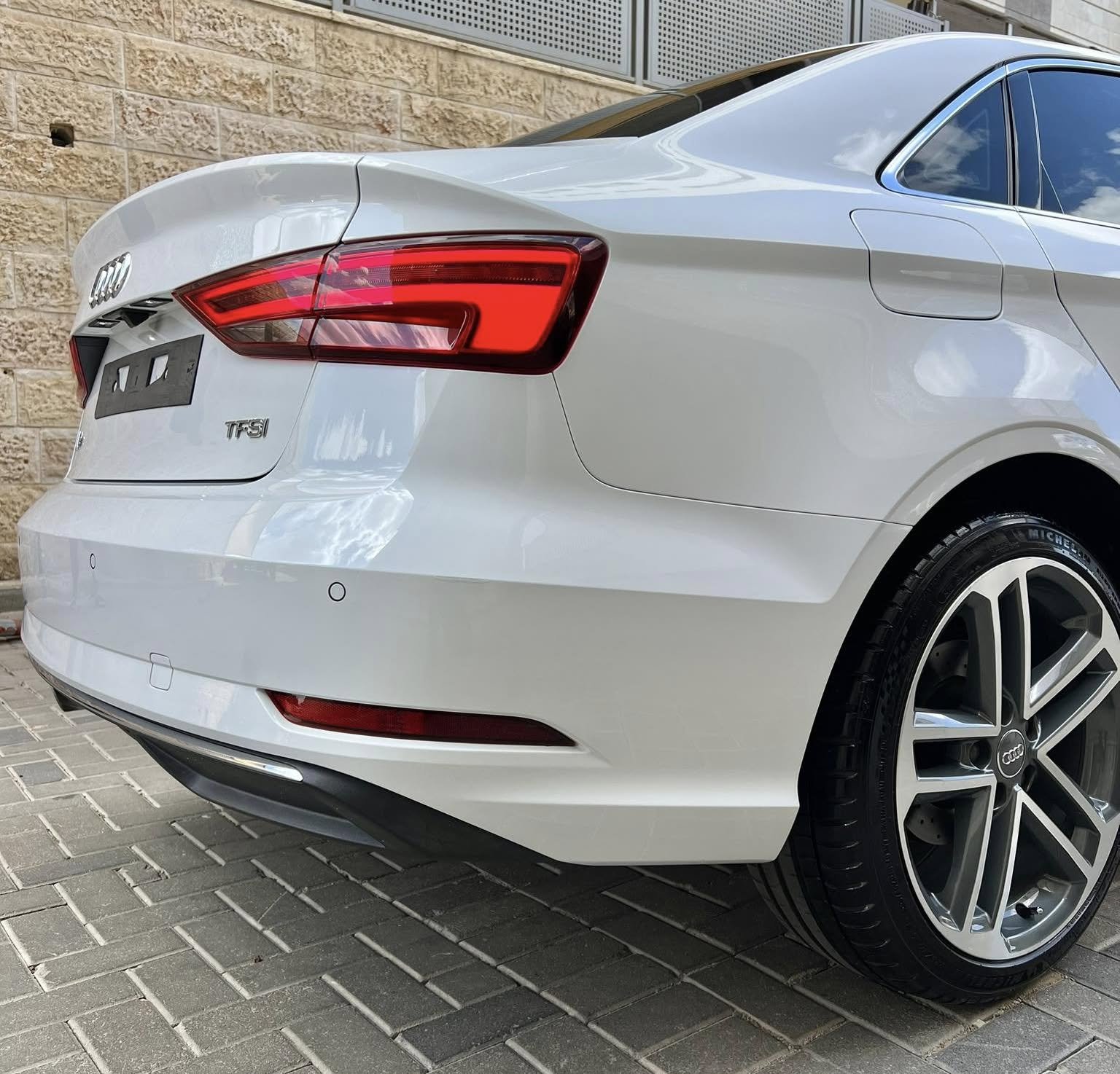 אאודי A3 סדאן מבט אחורי אחרי ציפוי