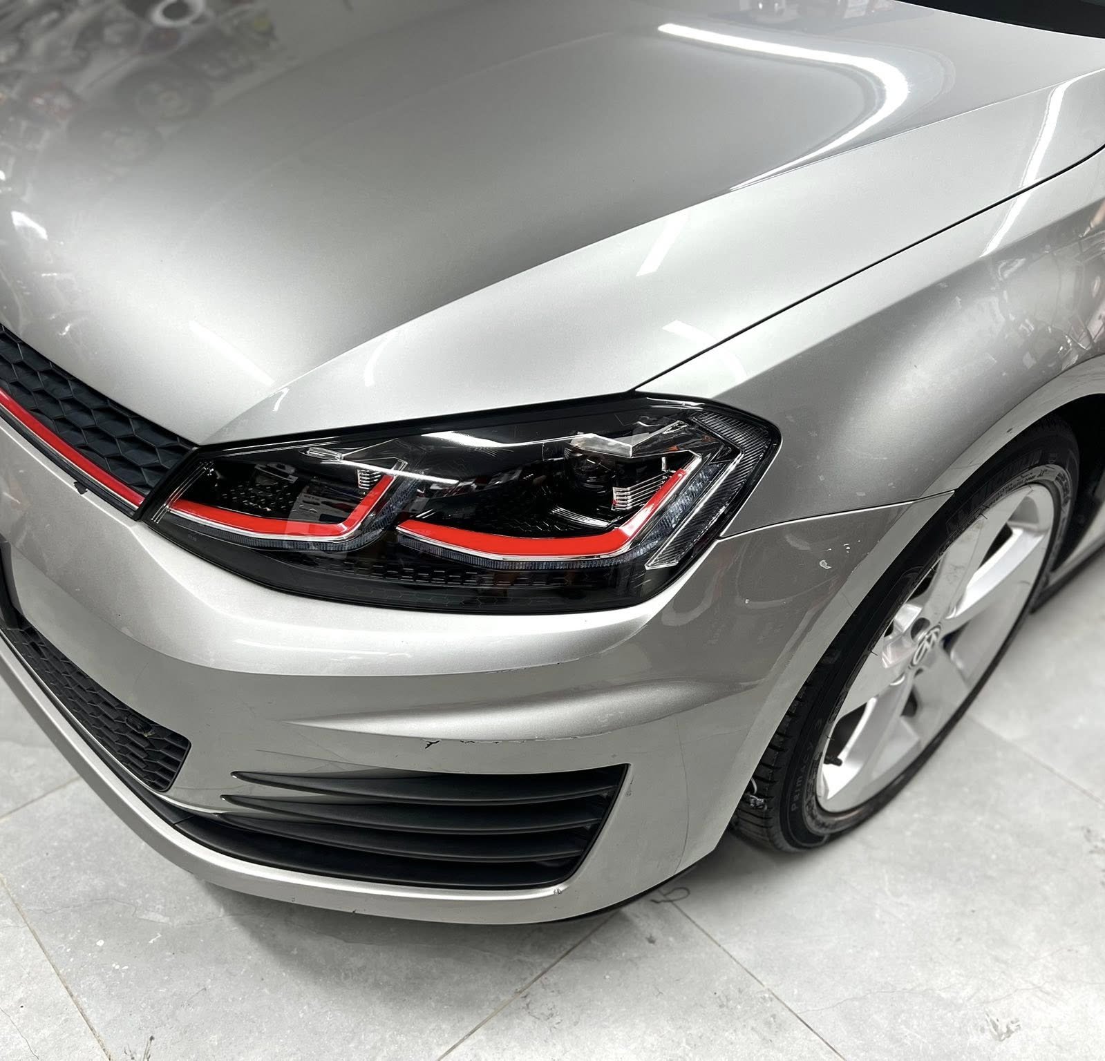 פולקסווגן גולף GTI 2018 כסופה אחרי קורקציית לכה