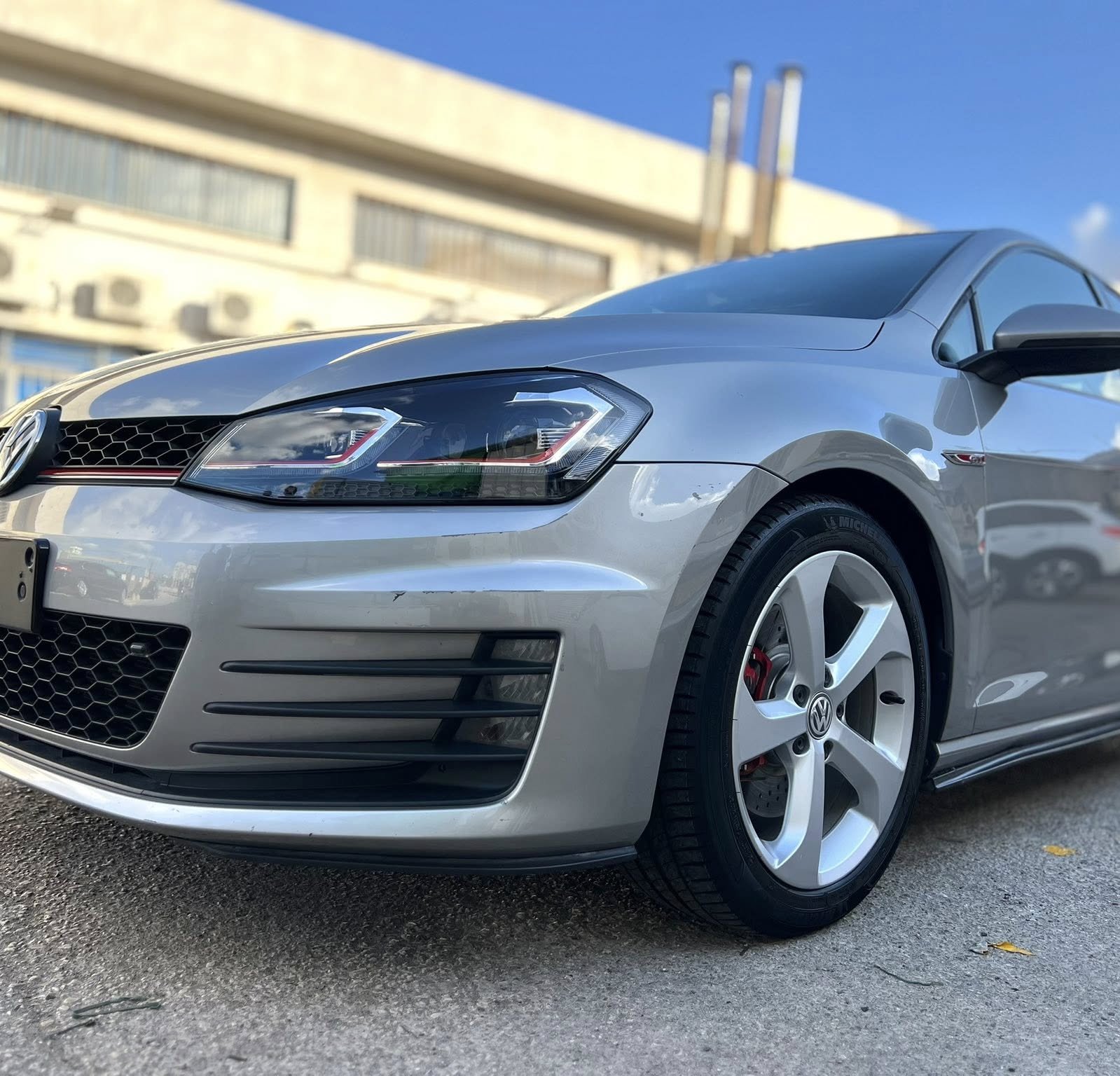 גולף GTI 2018 אחרי קורקציית לכה, מבט מהצד